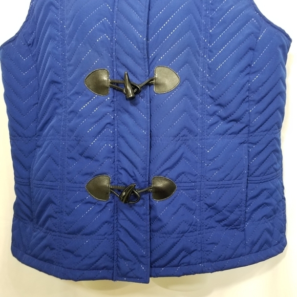 𝅺christopher and Banks vest - Picture 8 of 11